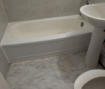 For Lease - 41 Huron Heights Drive Unit# 8, Newmarket, Ontario - Photo 2