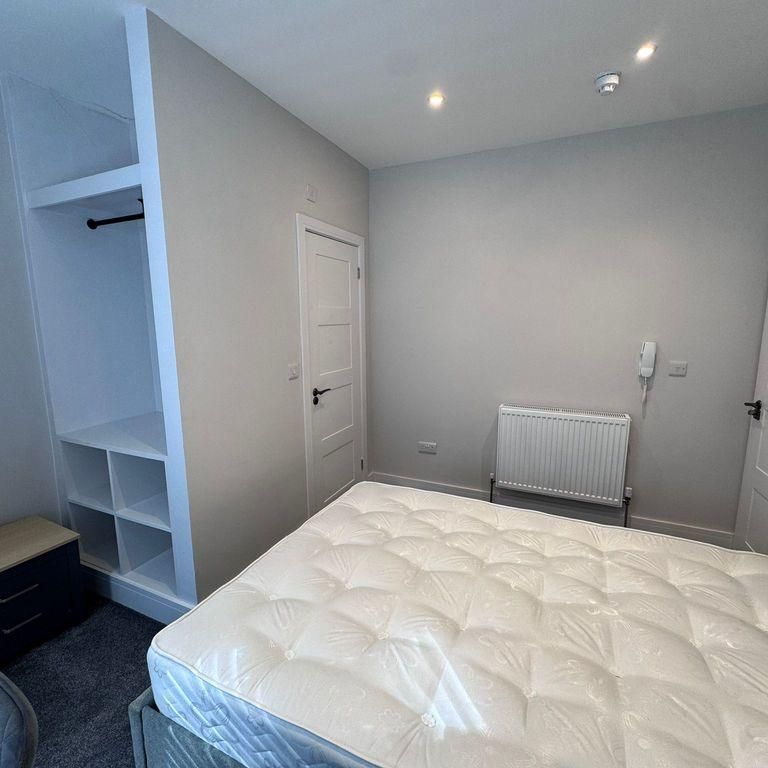 1 bedroom house of multiple occupation to rent - Photo 1