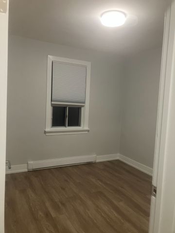 For Lease - 97 Twelfth Street Unit# Main Floor, Toronto, Ontario - Photo 5