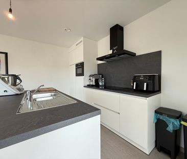 Instapklaar twee-slaapkamerappartement in Meulebeke. - Photo 3