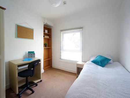 3 Bryn Teg Terrace - Photo 3