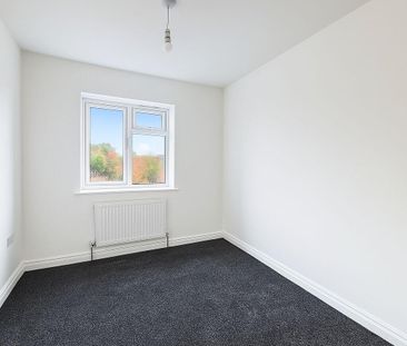 6 bedroom semi-detached house to rent - Photo 4