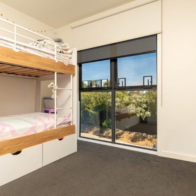 Trendy and near new - Photo 1