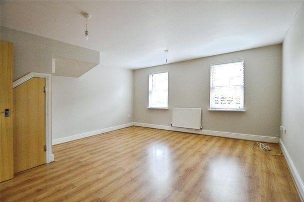 4 bedroom terraced house to rent - Photo 1