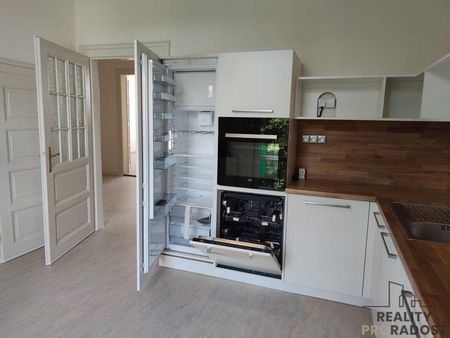 Pronájem bytu 3+1 120 m2 - Fotografie 5