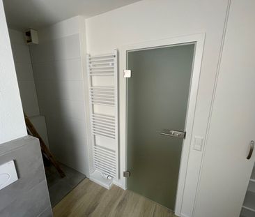 Zentrales Wohnen. Geringe Nebenkosten. Pendler-Wohnung. - Photo 2