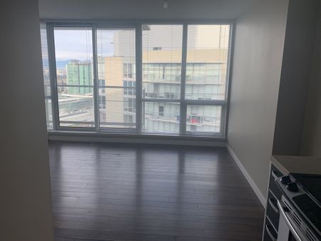 1 Bedroom - Photo 4