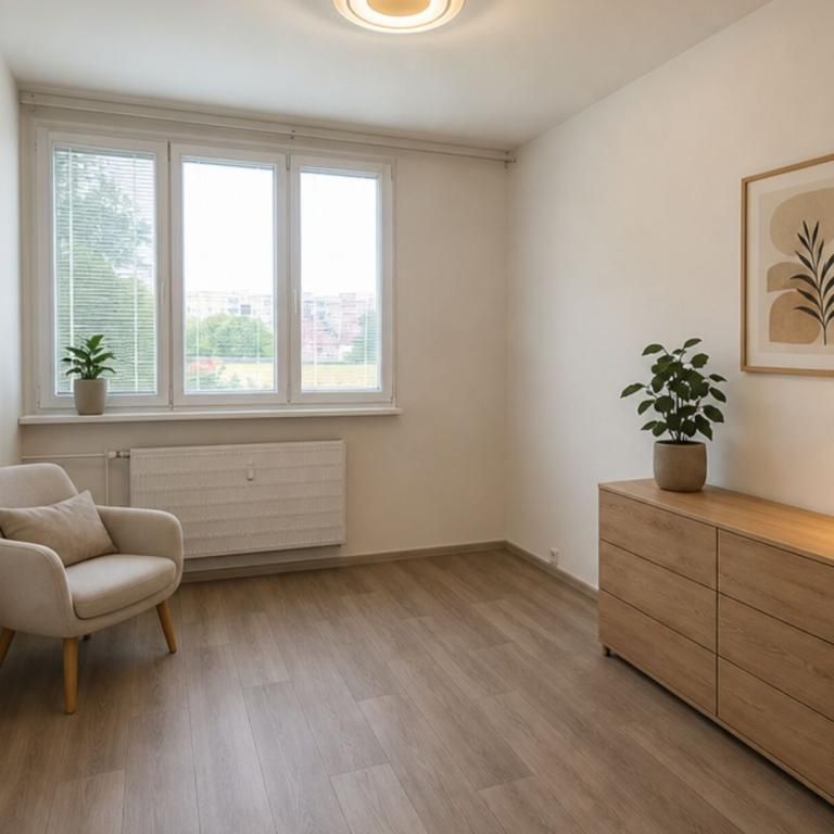 Pronájem bytu 2+1 55 m2 - Fotografie 1