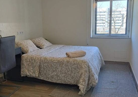 Calle de El Huésped del Sevillano, Madrid, Community of Madrid 28041