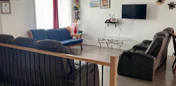 🔥 GRAND 5 1/2 À CÉDER – SAINT-DAMASE 🔥 - Photo 2