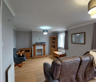2 bedroom terraced house to rent - Photo 2