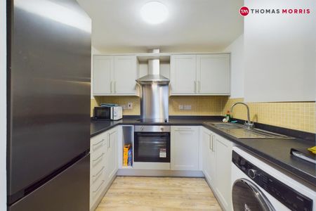 2 bedroom apartment to rent - Photo 5