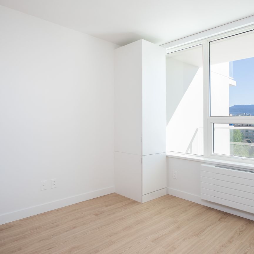 1108 Pendrell Street, Vancouver - Photo 1