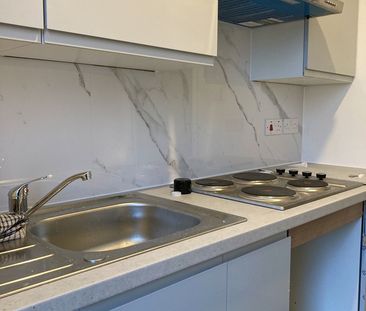 Room in a Shared Flat, Forest Road, E17 - Photo 2