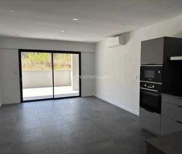 Location Appartement 2 pièces 45 m2 à Ajaccio - Photo 2