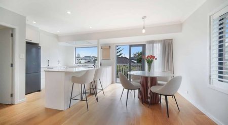 Comfort and lifestyle in the heart of Takapuna - Photo 2