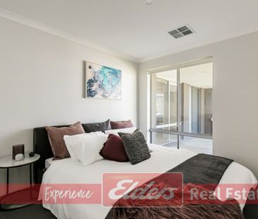 Trendy Coastal Living in Beachside Waikiki - Photo 5