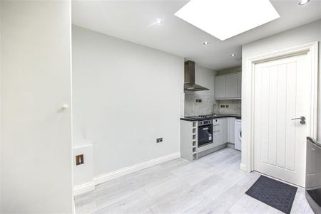 Studio to rent - Photo 2