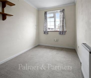 3 bedroom semi-detached house to rent - Photo 3