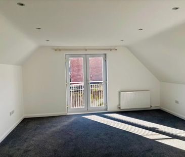 2 bedroom flat to rent - Photo 2
