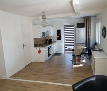 A LOUER APPARTEMENT MEUBLE ANGERS-MADELEINE - Photo 3