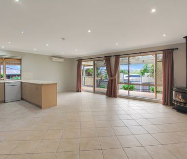 3 Brampton Court, Hallett Cove SA 5158 - House For Rent | Domain - Photo 1