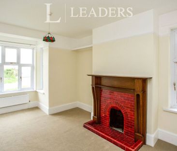 5 bedroom house to rent Portsdown Hill Road, Drayton, Portsmouth, H... - Photo 2
