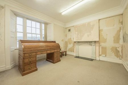 5 bedroom end of terrace house to rent - Photo 3