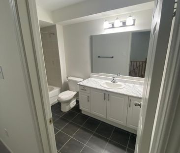 For Lease - 2390 Chevron Prince Path, Oshawa, Ontario - Photo 6