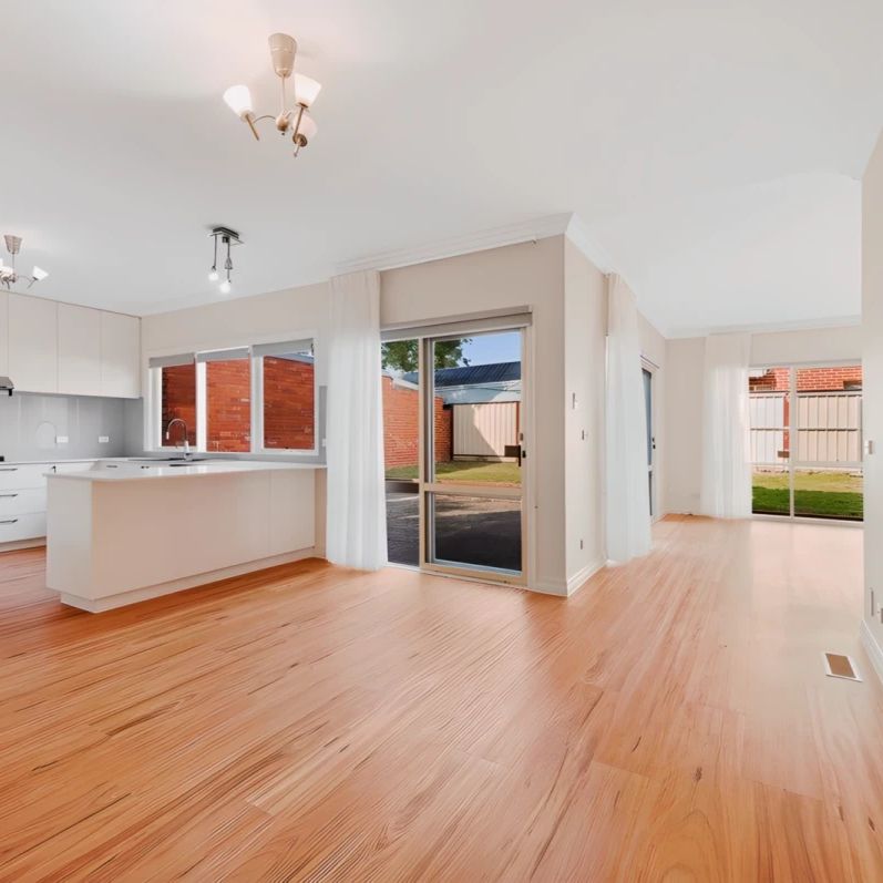 5 Bed, 3 Bath - Photo 1