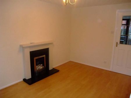 2 bedroom semi-detached house to rent - Photo 4