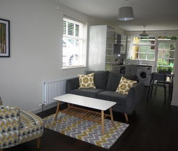 4a Windsor Close, Belfast, BT9 6FG - Photo 2