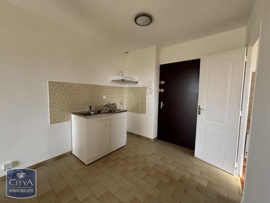 Location Appartement 1 pièce 26m² MARIGNANE 13700 - Photo 1