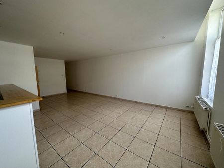 Location Appartement 3 pièces 70 m2 à Saint-Quentin - Photo 2