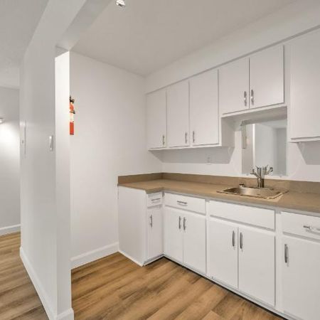 1 CH - 1 SDB - Québec - $1,049 /mo - Photo 3