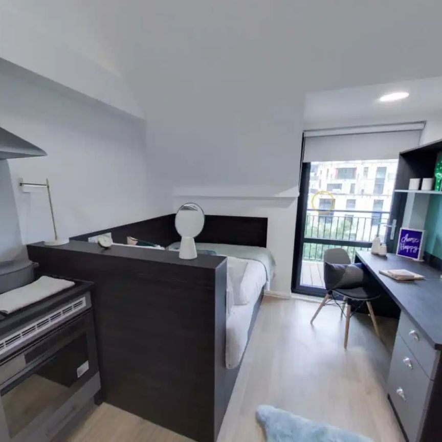 Silver Studio (Top Floor), Midland Road - Photo 1