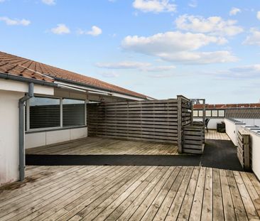 Lys og rummelig lejlighed med stor terrasse - Foto 6