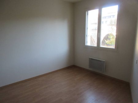 Location appartement t3 65 m² à Le Monastère (12000) - Photo 2
