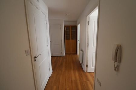 Broadhurst Place, Basildon - Photo 3