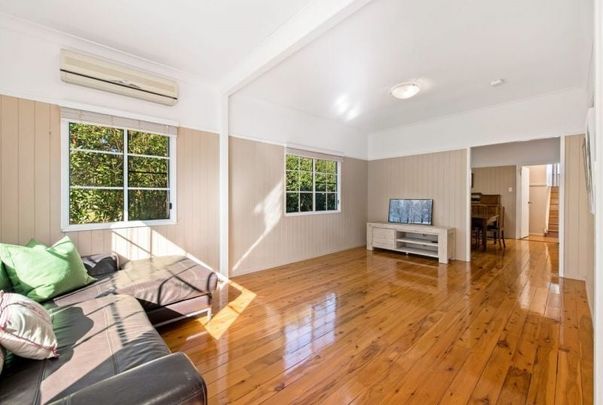 64 Alford St Mount Lofty - Photo 1