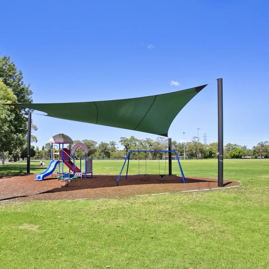 Spacious Four-Bedroom Home in Prime Ashfield Location - Photo 1