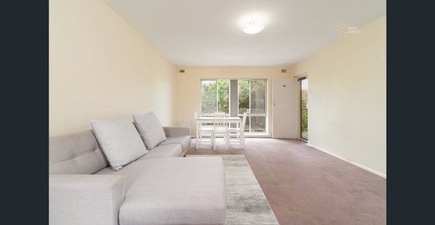 LOCATION LOCATION LOCATION @$600 per week - Photo 1