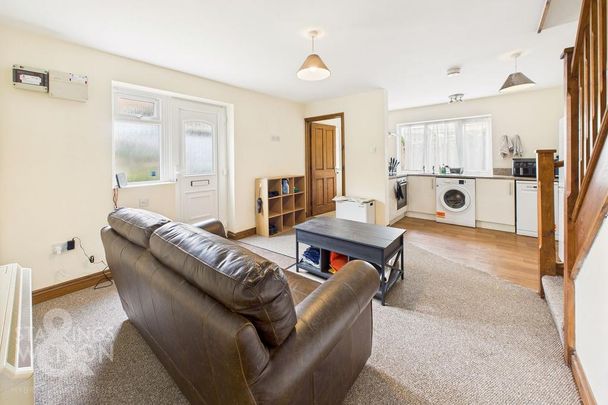 2 bedroom semi-detached house to rent - Photo 1