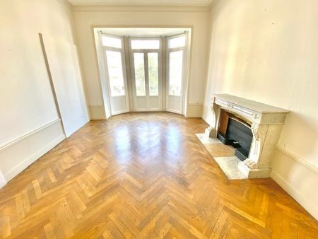 Location Appartement 4 pièces 128m² LYON 6ème - Photo 5