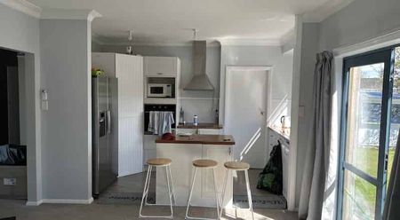 Convenience on Mabel - Photo 2