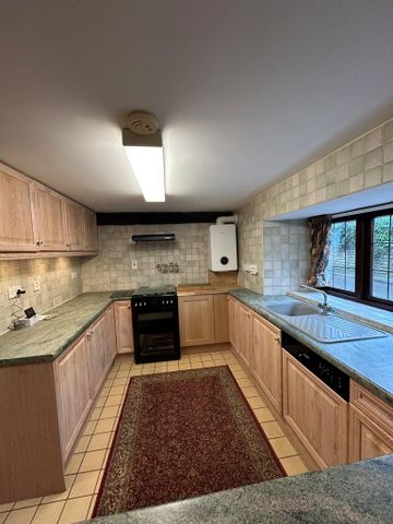 2 bedroom terraced house to rent - Photo 4