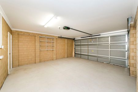 4 Mast Close, Dudley Park WA 6210 - House For Rent | Domain - Photo 5