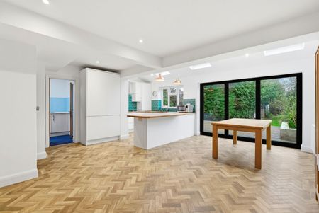 Available from 16/03/2026 - Photo 4