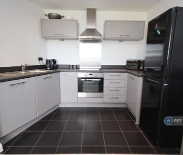 2 bedroom flat to rent - Photo 3