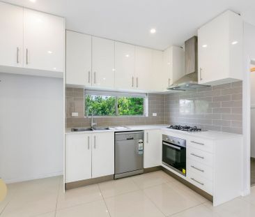 Custom-Built Granny Flat | Perfect Location! - Photo 2